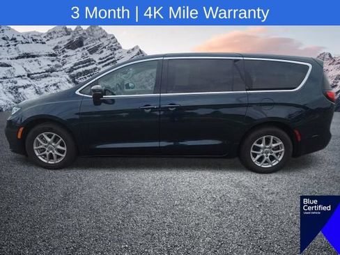 Used 2023 Chrysler Pacifica Touring-L FWD image 17