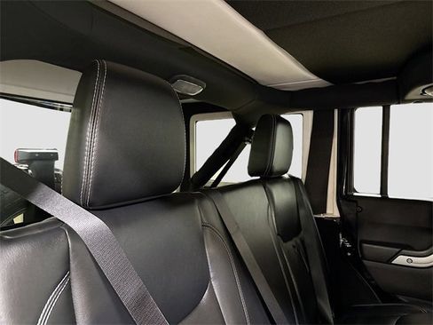 Used 2013 Jeep Wrangler Unlimited Rubicon w/ Dual Top Group image 28