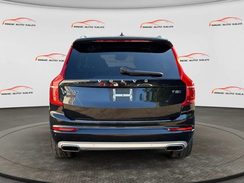Used 2021 Volvo XC90 T5 Momentum w/ Climate Package AWD/4WD image 9