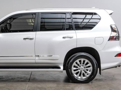 Used 2017 Lexus GX 460 image 15