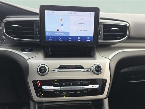 Used 2022 Ford Explorer XLT w/ Equipment Group 202A image 20