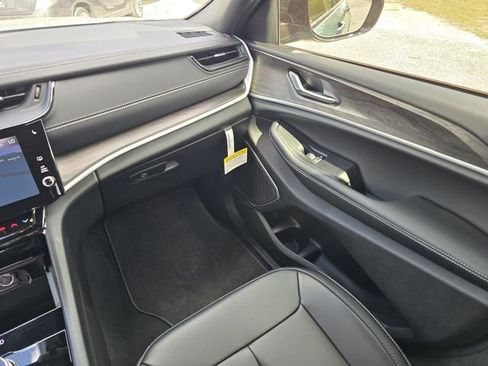 New 2026 Jeep Grand Cherokee L Limited image 12