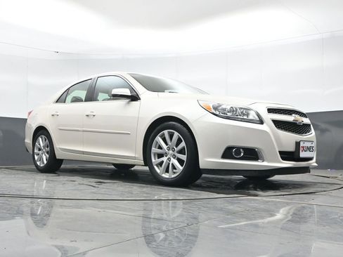 Used 2013 Chevrolet Malibu LT image 33