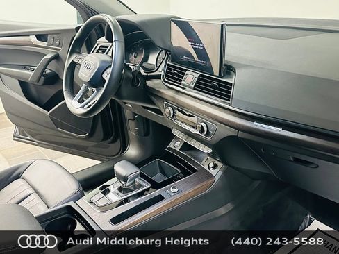 Certified 2023 Audi Q5 Premium w/ Convenience Package AWD/4WD image 10