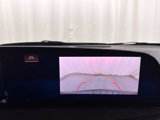 Used 2024 Cadillac XT4 Sport AWD/4WD image 19