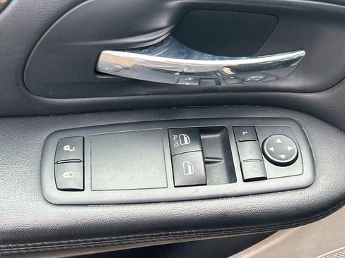 Used 2013 Dodge Grand Caravan SE FWD image 10
