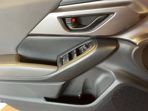 Used 2024 Subaru Impreza 2.0i image 6