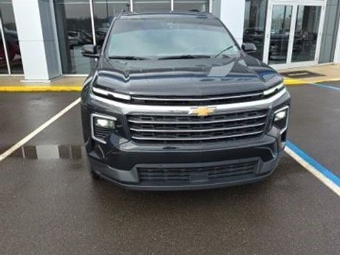 Certified 2024 Chevrolet Traverse LT w/ Enhanced Driving Package image 2