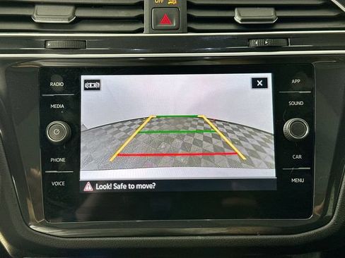Used 2023 Volkswagen Tiguan SE R-Line AWD/4WD image 12