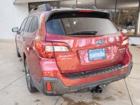 Used 2018 Subaru Outback 2.5i Limited image 5