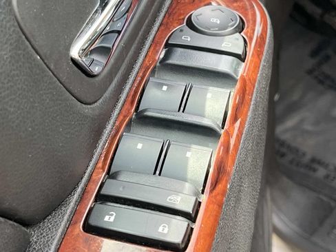 Used 2014 GMC Yukon XL SLT RWD image 26
