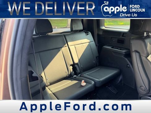 Used 2025 Hyundai Santa Fe Calligraphy AWD/4WD image 10