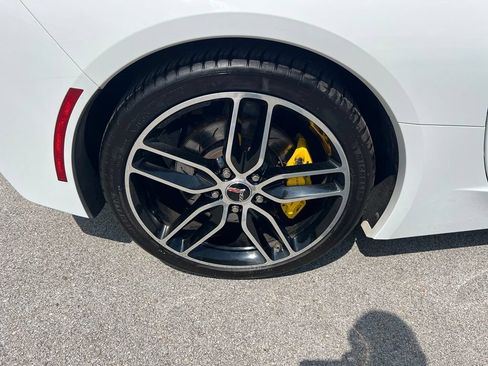 Used 2016 Chevrolet Corvette Stingray Coupe w/ Carbon Flash Badge Package RWD image 10