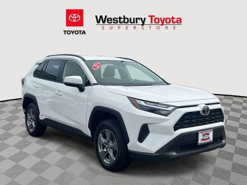Certified 2025 Toyota RAV4 XLE AWD/4WD image 1