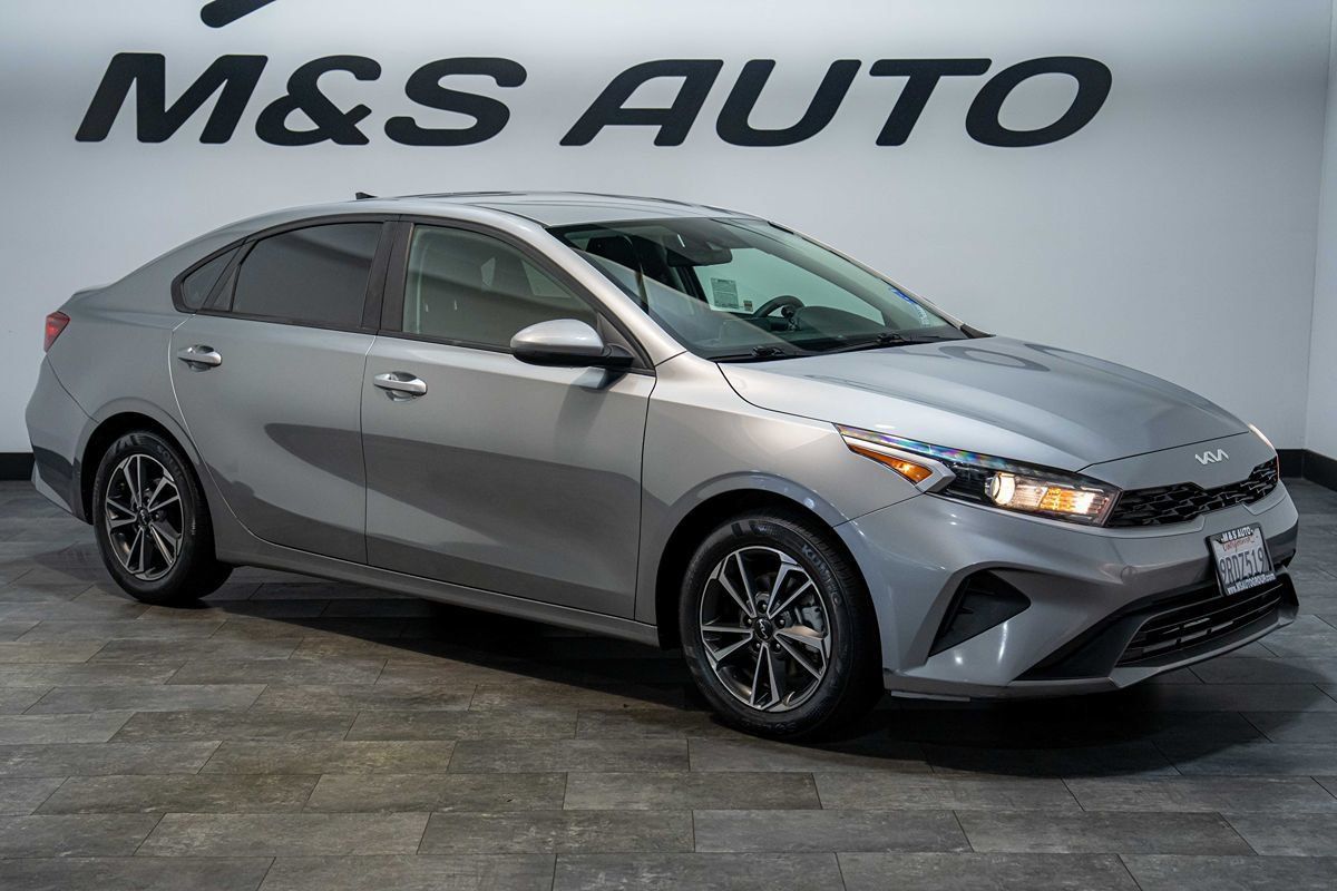 Used 2022 Kia Forte LXS FWD image 8
