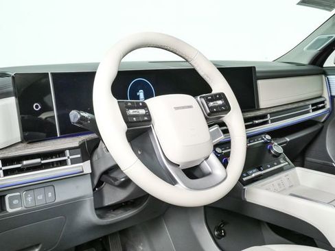 Used 2024 Hyundai Santa Fe Limited FWD image 4
