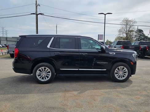 Used 2024 GMC Yukon SLT AWD/4WD image 7