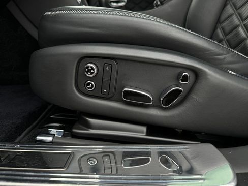 Used 2013 Bentley Mulsanne image 44