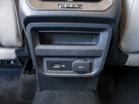 Used 2019 Volkswagen Tiguan SEL AWD/4WD image 27