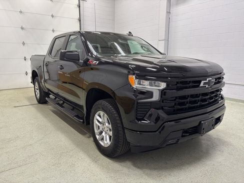 Used 2024 Chevrolet Silverado 1500 RST AWD/4WD image 2