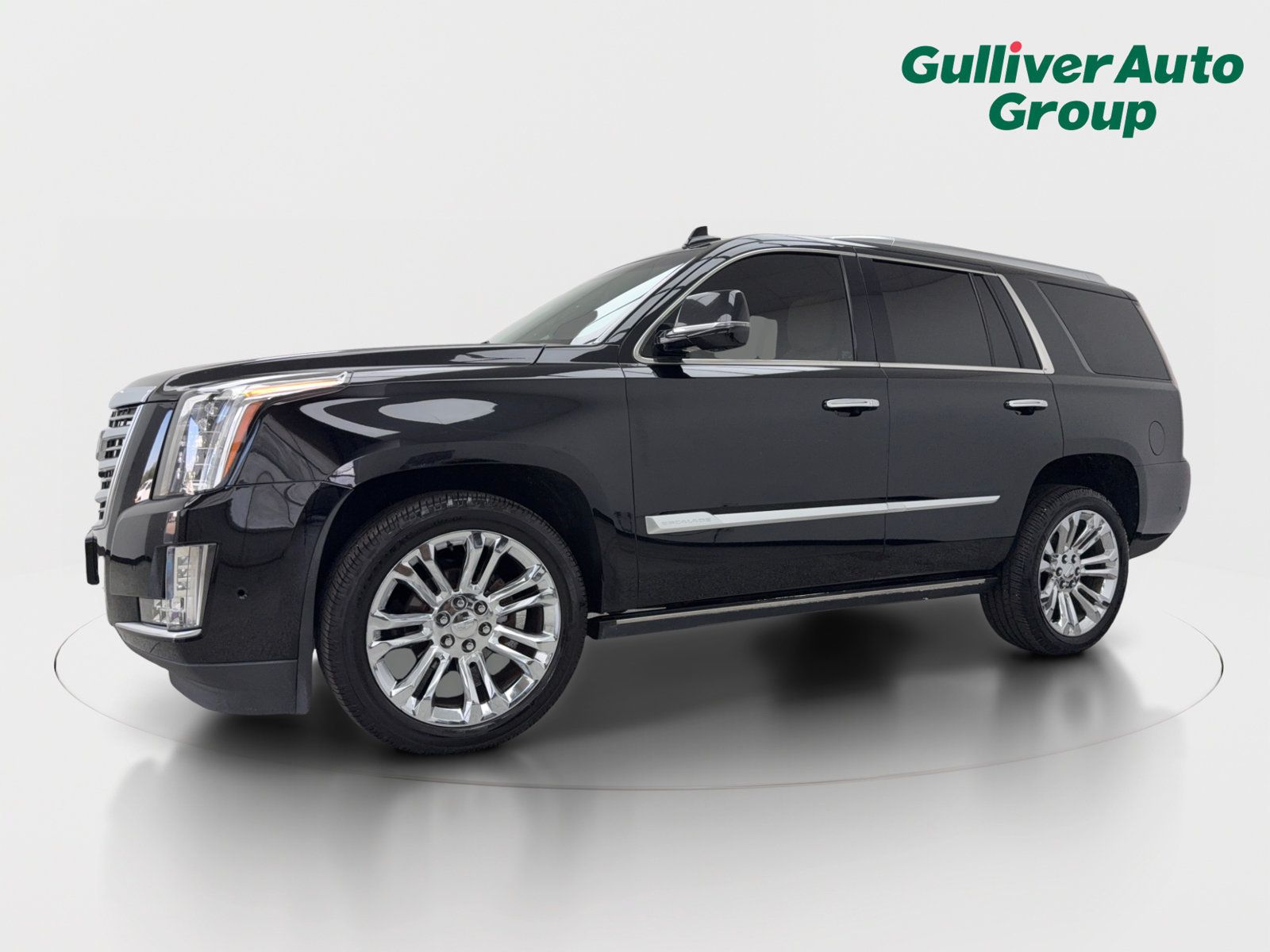 Used 2019 Cadillac Escalade Platinum AWD/4WD image 2