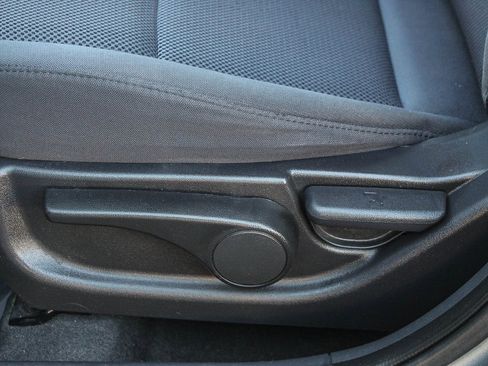 Used 2010 Hyundai Elantra GLS w/ Popular Equipment Pkg 2 image 22