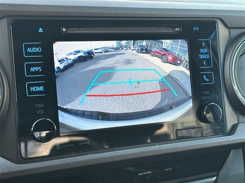 Used 2018 Toyota Tacoma TRD Sport image 25