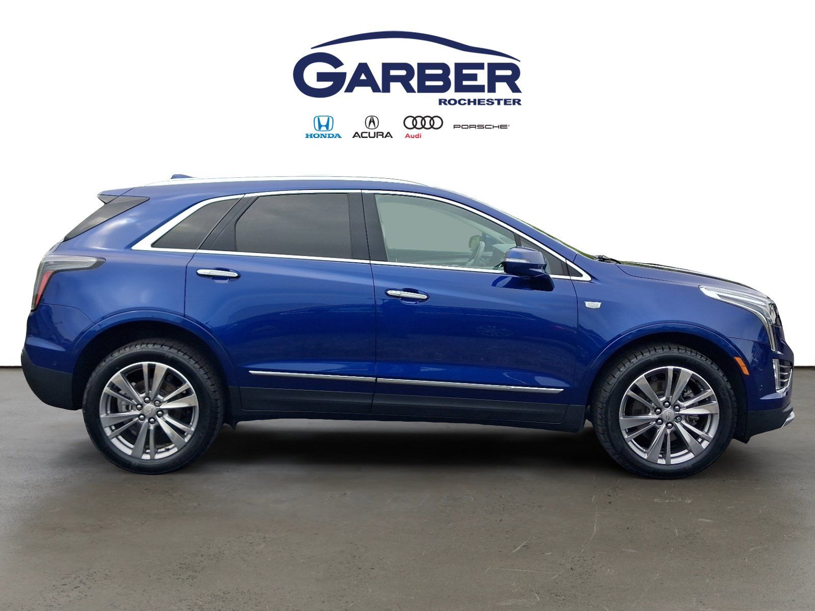 Used 2023 Cadillac XT5 Premium Luxury w/ Technology Package AWD/4WD image 9