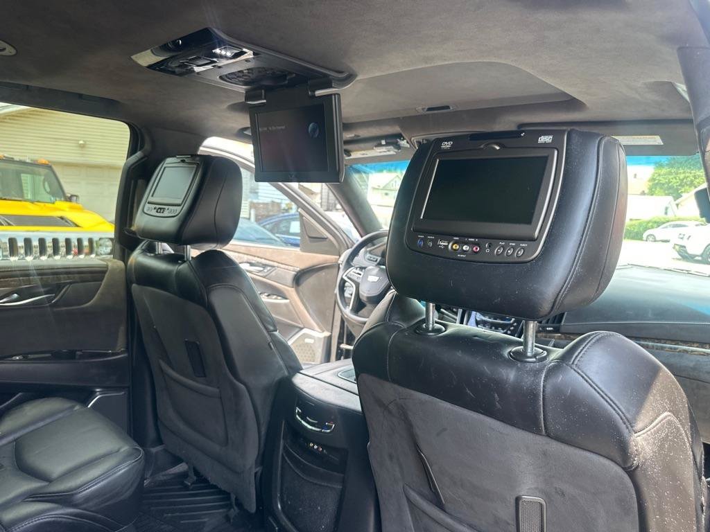 Used 2016 Cadillac Escalade Platinum AWD/4WD image 39