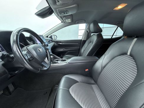 Used 2023 Toyota Camry SE image 11