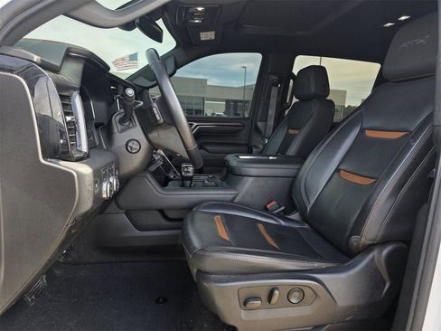 Used 2022 GMC Sierra 1500 AT4 w/ AT4 Preferred Package image 13
