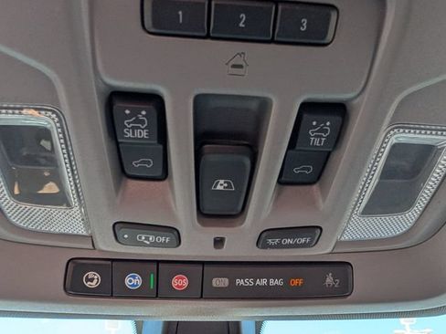 Used 2022 Chevrolet Silverado 1500 RST AWD/4WD image 12