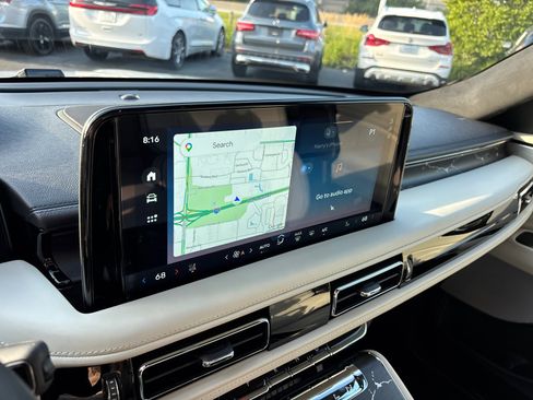 Certified 2025 Lincoln Aviator Black Label AWD/4WD image 19