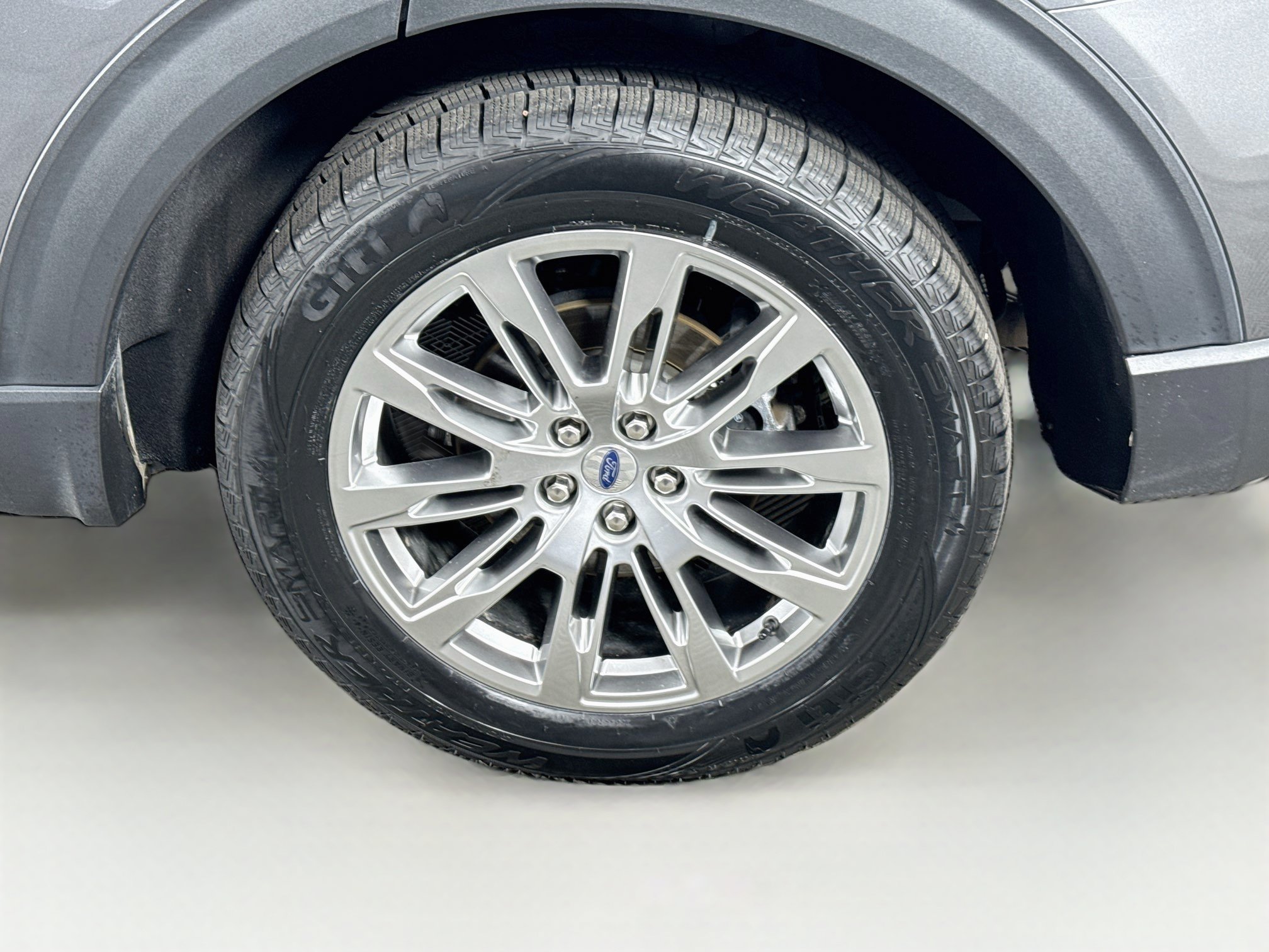 Used 2025 Ford Explorer Platinum AWD/4WD image 9
