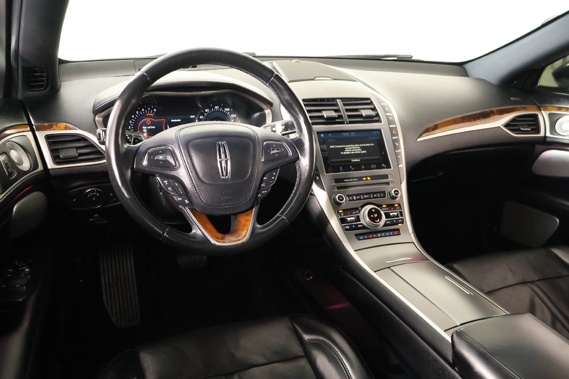 Used 2018 Lincoln MKZ Reserve w/ Luxury Package FWD image 2