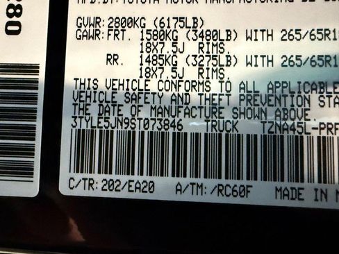 Certified 2025 Toyota Tacoma TRD Sport image 16