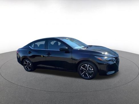 Used 2025 Nissan Sentra SV FWD image 2