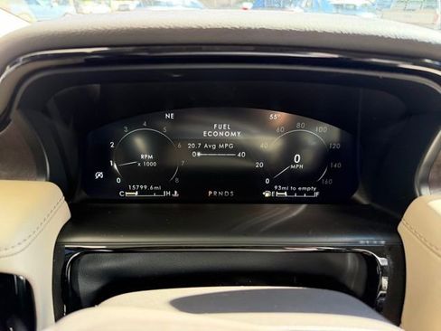 Certified 2022 Lincoln Nautilus Reserve w/ Equipment Group 201A image 8