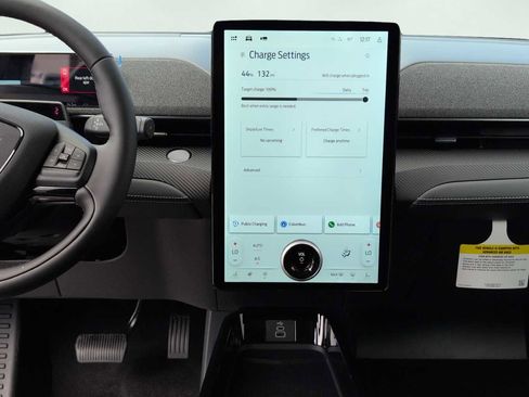 New 2025 Ford Mustang Mach-E Premium image 18