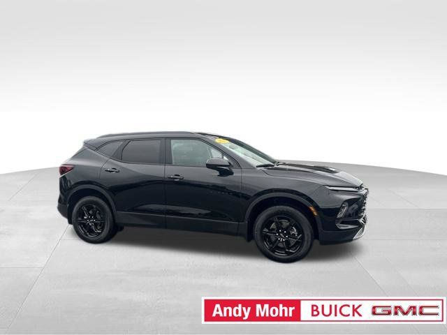 Used 2025 Chevrolet Blazer LT w/ Convenience Package FWD image 18