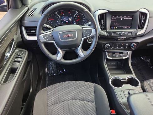 Used 2023 GMC Terrain SLE image 15