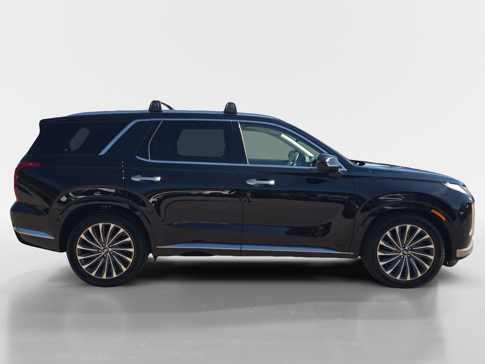 Used 2024 Hyundai Palisade Calligraphy AWD/4WD image 2