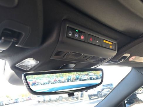 Used 2025 Chevrolet Corvette Stingray w/ Z51 Performance Package image 24