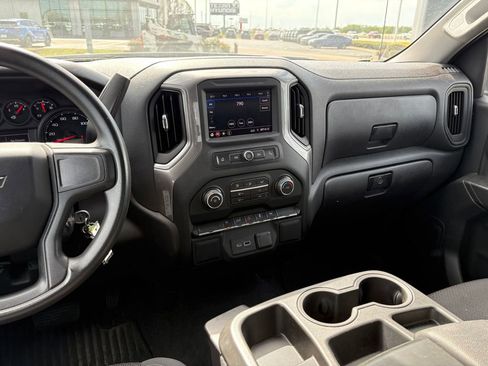 Used 2022 Chevrolet Silverado 1500 Custom RWD image 18