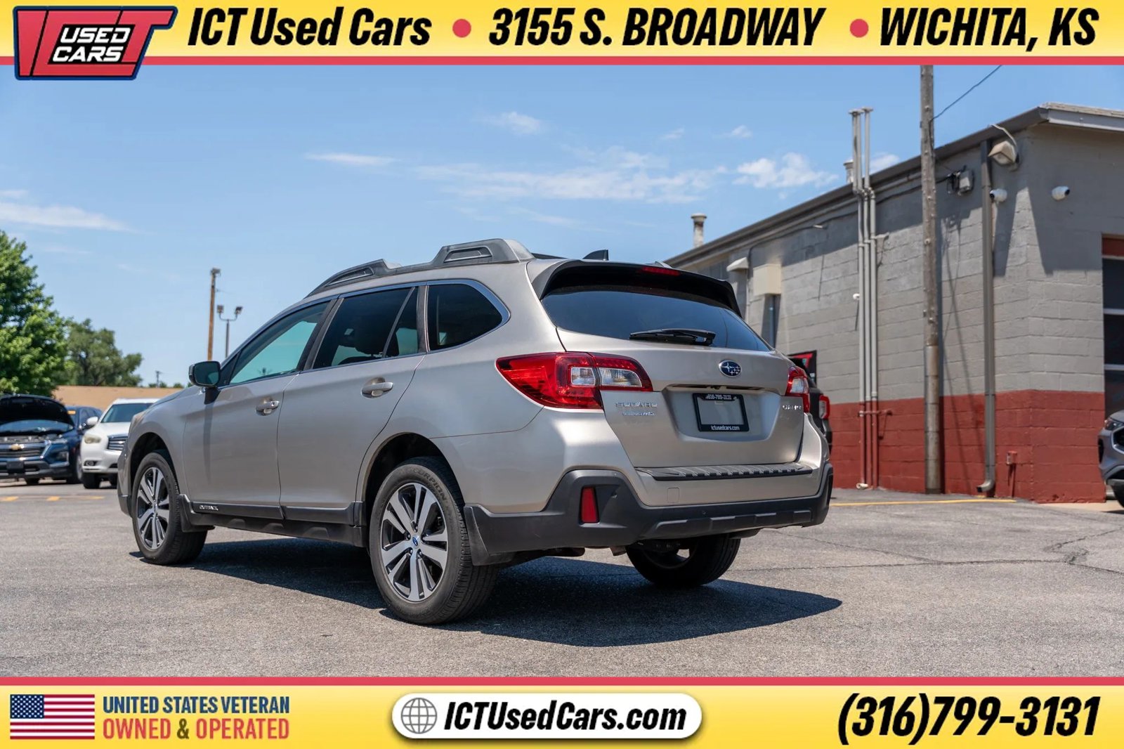 Used 2018 Subaru Outback 2.5i Limited AWD/4WD image 3