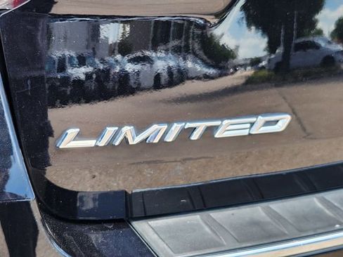 Used 2022 Ford Explorer Limited w/ Equipment Group 301A RWD image 11