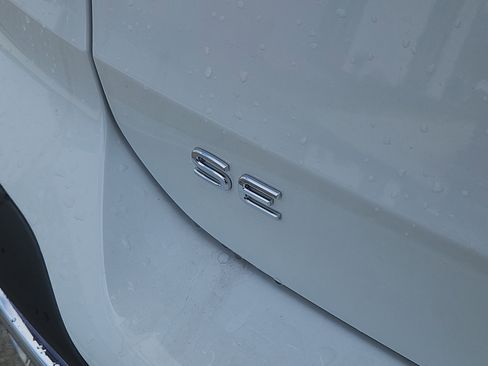 New 2026 Volkswagen Taos SE AWD/4WD image 4