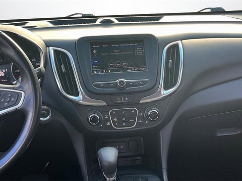 Used 2022 Chevrolet Equinox LT image 9