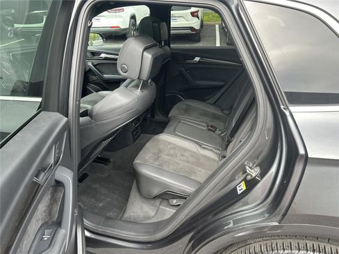 Used 2020 Audi SQ5 Premium Plus w/ Premium Plus Package image 12