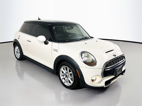 Used 2015 MINI Cooper S image 1